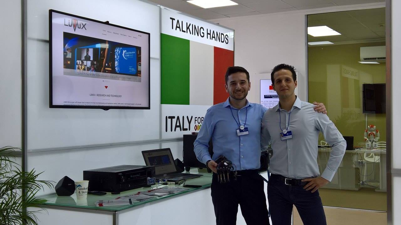 Francesco Pezzuoli (a sinistra) e Dario Corona al Global Teacher Prize, Dubai, 2017